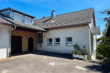 Haus in Empfingen - 1.350,00&nbsp;EUR Kaltmiete, ca.&nbsp; 190,00&nbsp;m&sup2; in Empfingen (PLZ: 72186)