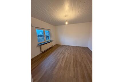 Schöne 90qm Wohnung in Pracht - 720,00&nbsp;EUR Kaltmiete, ca.&nbsp; 90,00&nbsp;m&sup2; in Weyerbusch (PLZ: 57635)