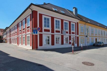 Lichtdurchflutete, denkmalgeschützte 4-Zimmer Wohnung in Landshut - Kumhausen