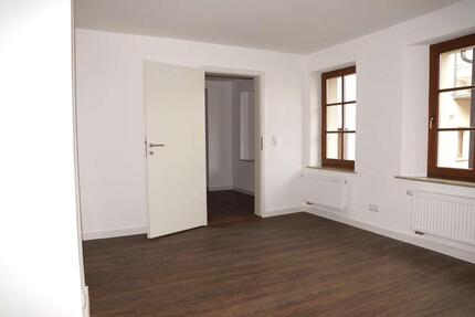 Sanierte große 3-Raumwohnung mit Terrasse zu vermieten - Grimma