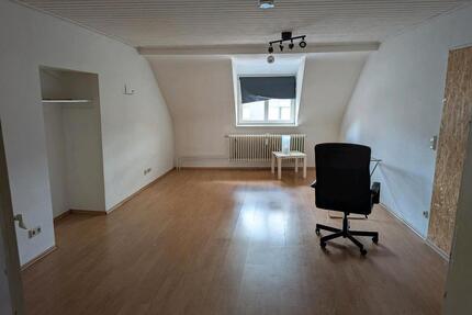 Lust eine 3er WG zu gründen? - 910,00&nbsp;EUR Kaltmiete, ca.&nbsp; 120,00&nbsp;m&sup2; in Saarbrücken (PLZ: 66111)