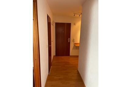 2.5 Zimmer DG Wohnung in 30827 Garbsen Berenbostel mit Balkon