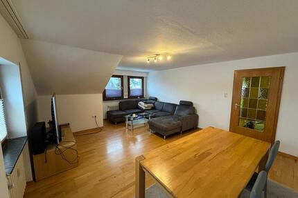 Helle drei Zimmer Dachgeschoss Wohnung Bonn- Röttgen