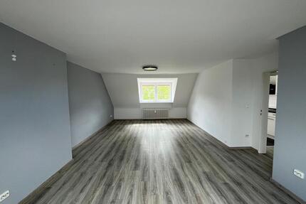 Großzügige und helle Dachgeschosswohnung - Essen Huttrop