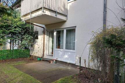 Provisionsfreie 3 Zimmer, Küche, großes Bad, Abstellraum, Terrasse, eingezäunter Garten, Keller, Waschkeller, eigene separate Tiefgarage ! - Berlin Schmöckwitz