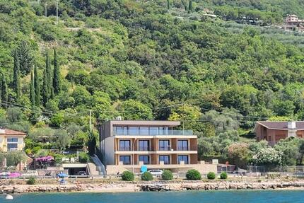 Gardasee Torri del Benaco Attilio Lake Suites am See Alchemy Yellow Only Adults - Wellness Pool - München Ludwigsvorstadt-Isarvorstadt