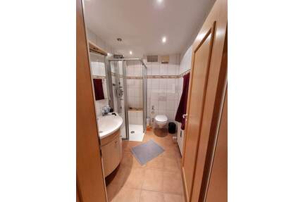 Moderne 3-Zimmer-Wohnung mit Loggia, hochwertigem Parkett & Top-Lage direkt am Campus - Bayreuth Birken