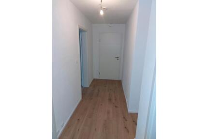 2,5-Zimmer-Wohnung zzgl. 1-Zimmer im Dachgeschoss in Lechhausen - Augsburg