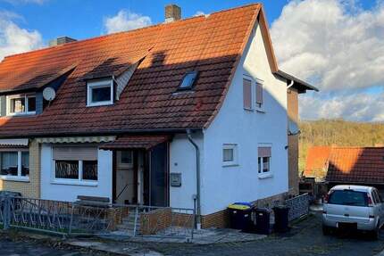 Doppelhaushälfte in ruhiger Umgebung - mit Raum für Ihre Ideen - - Waldkappel