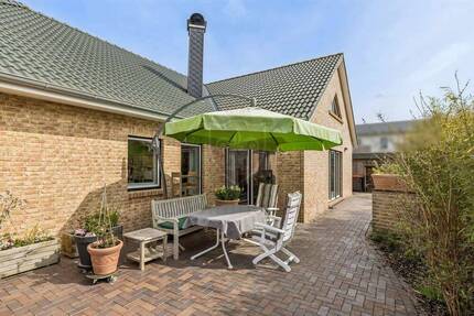 ***Luxuriöser Winkelbungalow in traumhafter Feldrandlage von Kaltenkirchen***