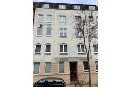 Miet mich: sanierte 2,5-Zimmer-Wohnung - Kiel Gaarden-Ost