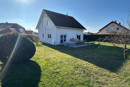 Ruhig gelegen Einfamilienhaus - 420.000,00&nbsp;EUR Kaufpreis, ca.&nbsp; 135,00&nbsp;m&sup2;&nbsp;Wohnfl&auml;che in Mettlach (PLZ: 66693) Weiten