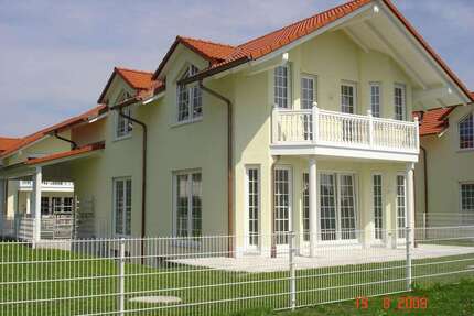 Haus zum Mieten in Eichenried 3.190,00 € 241 m²
