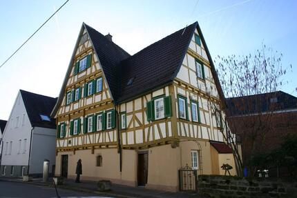 Helles „Reihenhäuschen“ mit Terrasse, EBK & Tageslichtbad - Stuttgart Luginsland