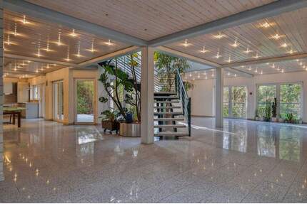 Wo Wohnen zum Lebensgefühl wird - besonderes Zweifamilienhaus am Turmberg - Karlsruhe / Durlach