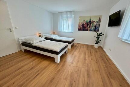 Helle möblierte 3-Zimmer-Wohnung mit Balkon in Leinfelden-Echterd - Leinfelden-Echterdingen