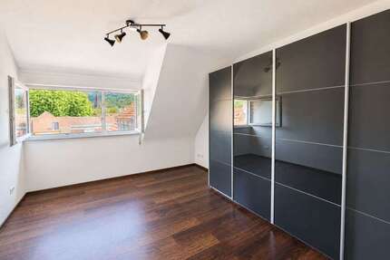 Wohnung zum Kaufen in Stuttgart 260.000,00 € 62 m²