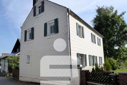 Haus zum Kaufen in Schwarzenbach 160.000,00 € 120 m²