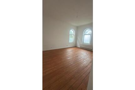 Frisch renovierte Altbauwohnung mit neuer Einbauküche - Schleswig