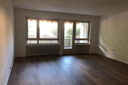 113 qm große 4 ZKB Wohnung mit Balkon & Gäste WC & Aufzug in Kassel am Klinikum, nähe Uni ( KS-MBS50a-1-1 )