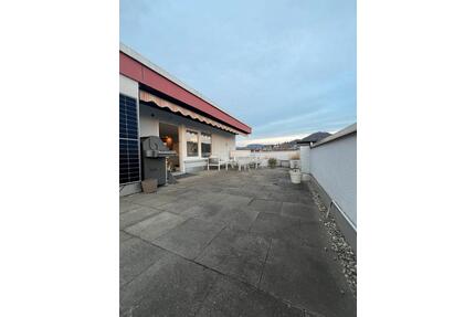 Penthouse Wohnung zu vermieten - 2.400,00&nbsp;EUR Kaltmiete, ca.&nbsp; 152,00&nbsp;m&sup2; in Reutlingen (PLZ: 72762) Reutlingen (Kernstadt)
