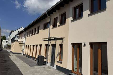 Haus zum Mieten in Hanau 1.815,00 € 109.38 m²