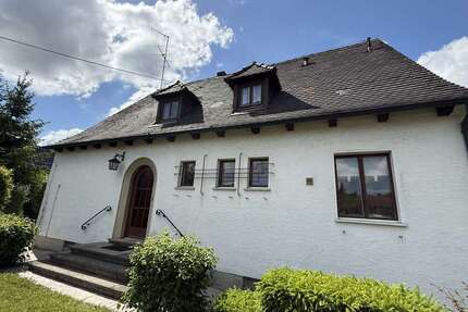 Haus zum Kaufen in Höchstadt an der Aisch 375.000,00 € 146 m²