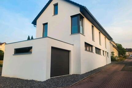 Neubau Haus mit 2 Garagen - 560.000,00&nbsp;EUR Kaufpreis, ca.&nbsp; 165,00&nbsp;m&sup2; in Straubenhardt (PLZ: 75334)