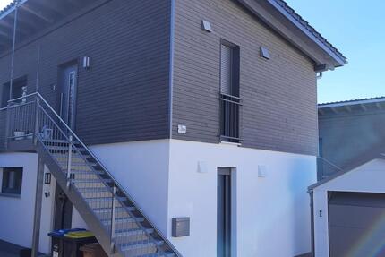 Schöne 3 Zimmer Wohnung mit Garage und Balkon in Krumbach - Krumbach (Schwaben)