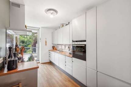 Wohnung zum Mieten in Düsseldorf - Düsseltal 2.100,00 € 115 m²