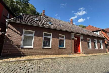 *** Teilsaniertes Zweifamilienhaus mit Blick auf die Elbe *** - Lauenburg/Elbe