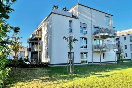 Neuwertige, schwellenfreie 3-Zimmer-Penthousewohnung mit Einbauküche und großer Dachterrasse - Kaiserslautern Innenstadt