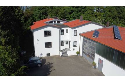 Bürogebäude mit Betriebsleiterwohnung in Ravensburg-Schmalegg