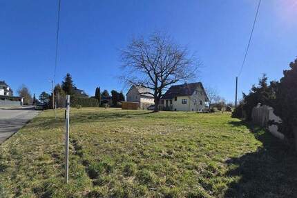 Sonniges Baugrundstück in ruhiger Lage - 747 qm für Ihr zukünftiges Zuhause in Rußdorf - Limbach-Oberfrohna