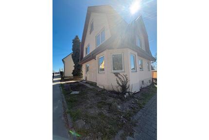 Frisch Renoviertes Einfamilienhaus - Burgrieden