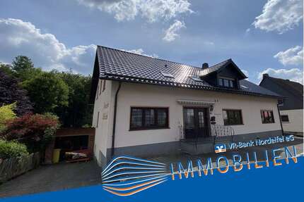 Haus zum Kaufen in Dahlem 465.000,00 € 286.92 m²