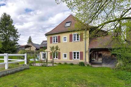 Haus zum Kaufen in Bad Bellingen Hertingen 2.100.000,00 € 554.45 m² - Bad Bellingen / Hertingen