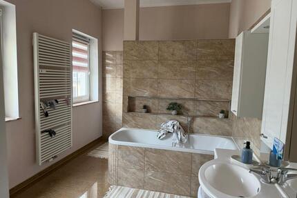 Großzügige 5-Raum-Wohnung mit Balkon in zentraler Lage von Riesa