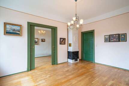 Haus zum Kaufen in Schleswig 375.000,00 € 264 m²