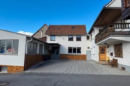 Gewerbeimmobilie mit Wohnhaus und Garten - Lauterbach (Hessen)