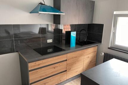 Frisch renovierte 2-Zi.-Wohnung (75 m²) + EBK + Top Lage! - Hessisch Oldendorf