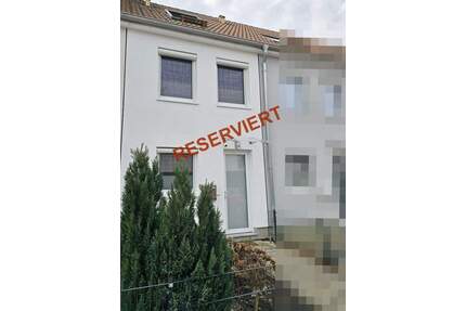 Begehrte Wohnlage in NEU ARSTEN… 5 Zi. Reihenhaus + Carport…div. EXTRAS, Südgarten und Gartenhaus - Bremen