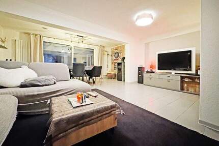 Reihenendhaus in zentraler Lage von Espelkamp - stilvoll modernisiert und mit großzügigem Garten!