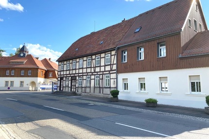 Fachwerkhaus mit 3 Wohnungen und Gewerbe - Weißenborn/Erzgebirge