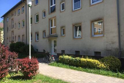 Schöne 2-Zimmer-Wohnung sucht Nachmieter! - Frankfurt am Main Dornbusch
