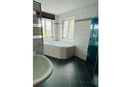 Wohnung zum Mieten in Chemnitz 1.650,00 € 182.35 m²