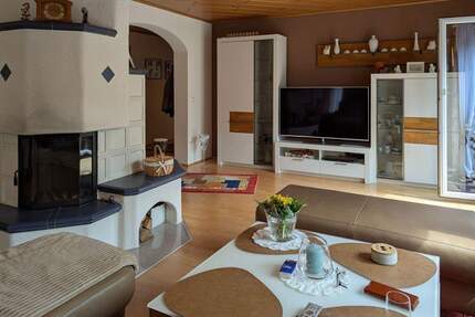 Ideal für Paare mit hohem Anspruch an Wohnkomfort: Barrierearme EG-Whg mit Gartenanteil in Eggingen - Ulm