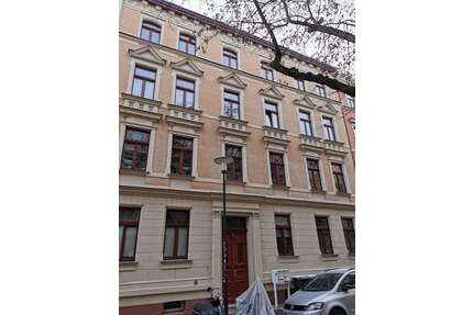 Wohnung zum Kaufen in Halle (Saale) 126.000,00 € 63.58 m²