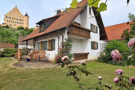 Charmantes Einfamilienhaus mit romantischem Garten - Balzheim