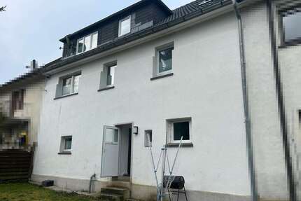 Haus zum Kaufen in Finnentrop 259.000,00 € 230 m²